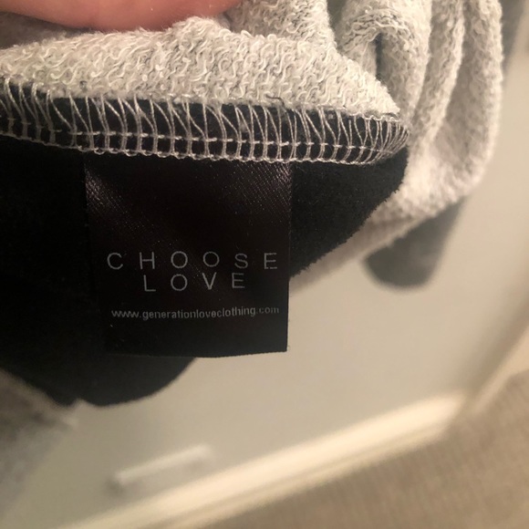 Generation Love Sweatshirt Size Medium - Picture 5 of 6